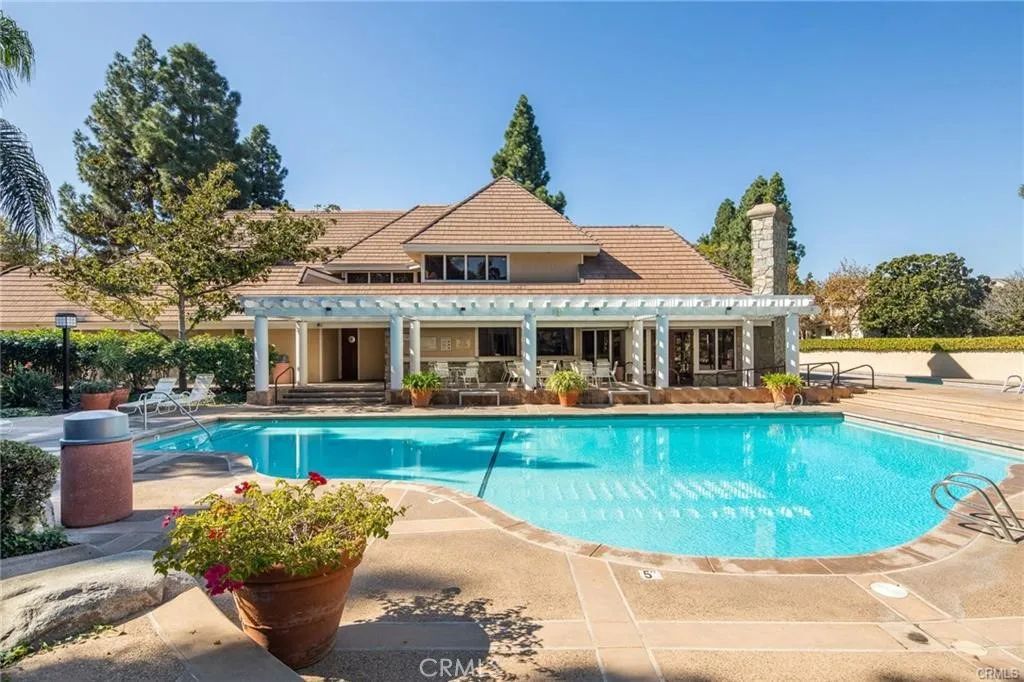 2571 Plaza Del Amo 107, Torrance, CA 90503