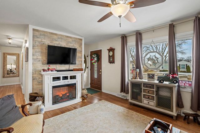 6108 51st AVENUE, Kenosha, WI 53142