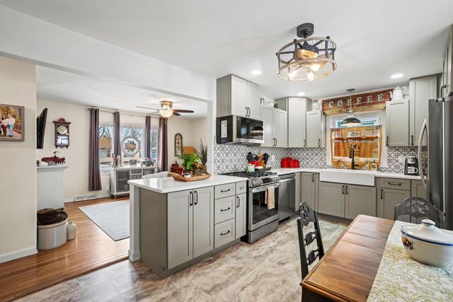 6108 51st AVENUE, Kenosha, WI 53142