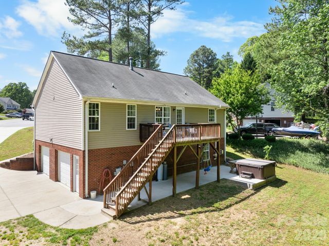 441 Carriage Lane, Linwood, NC 27299