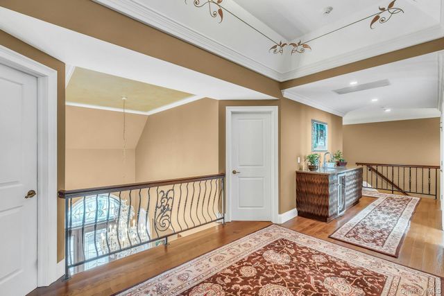 4 Shoal Drive, West Islip, NY 11795