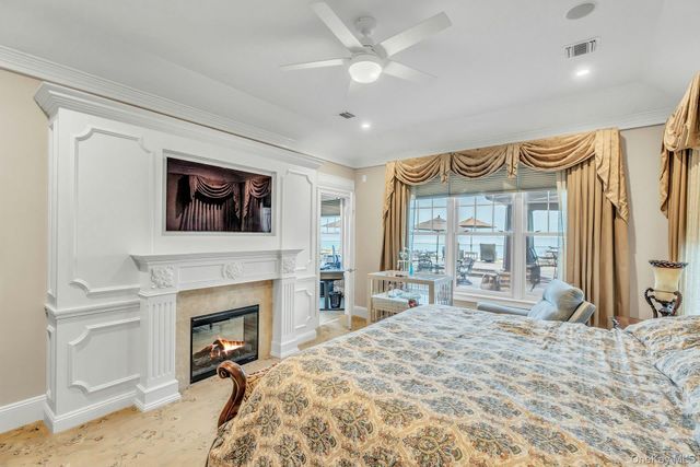 4 Shoal Drive, West Islip, NY 11795