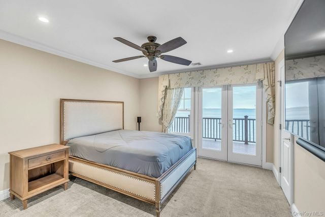 4 Shoal Drive, West Islip, NY 11795