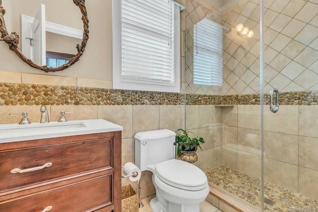 4 Shoal Drive, West Islip, NY 11795