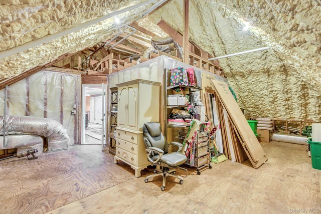 4 Shoal Drive, West Islip, NY 11795