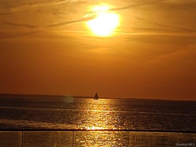 4 Shoal Drive, West Islip, NY 11795