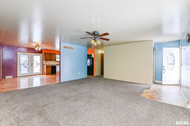 118 S LOCUST Street, Williamsfield, IL 61489