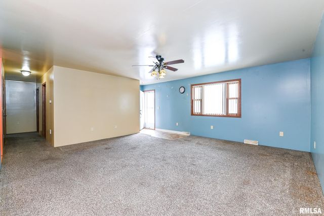 118 S LOCUST Street, Williamsfield, IL 61489