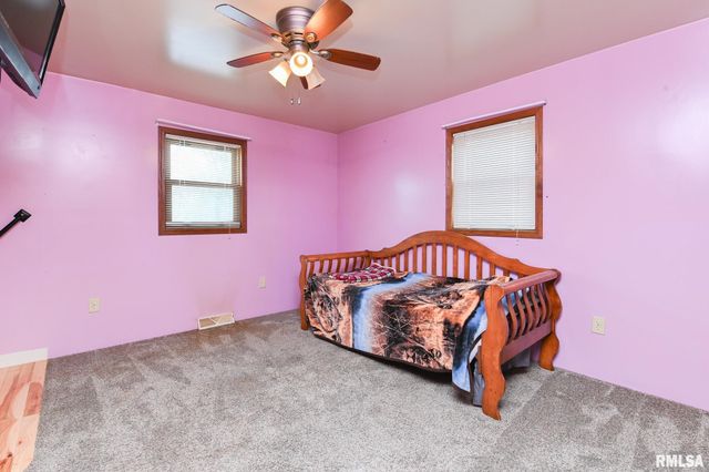 118 S LOCUST Street, Williamsfield, IL 61489