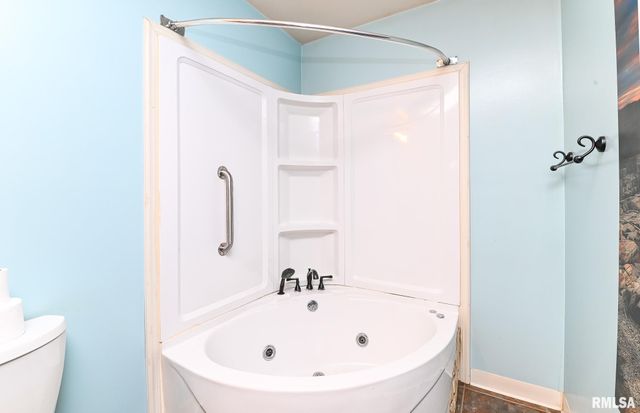 118 S LOCUST Street, Williamsfield, IL 61489