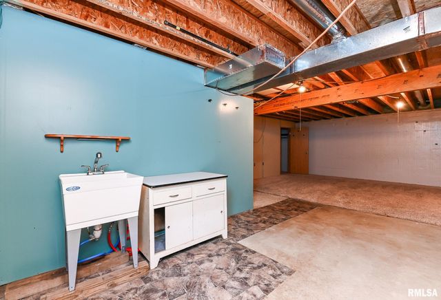 118 S LOCUST Street, Williamsfield, IL 61489