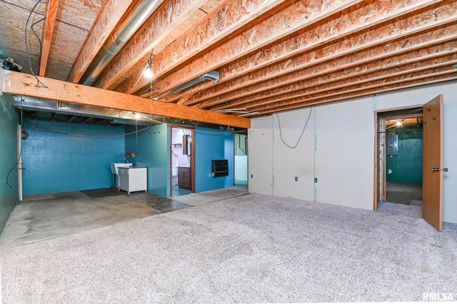 118 S LOCUST Street, Williamsfield, IL 61489