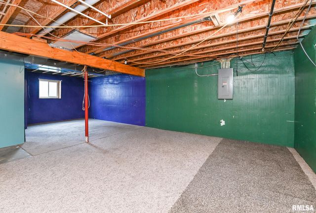 118 S LOCUST Street, Williamsfield, IL 61489