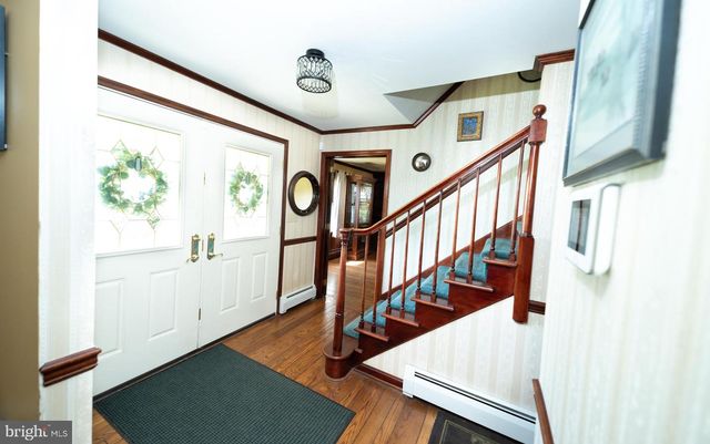 100 ALBRIGHT DR, Hanover, PA 17331