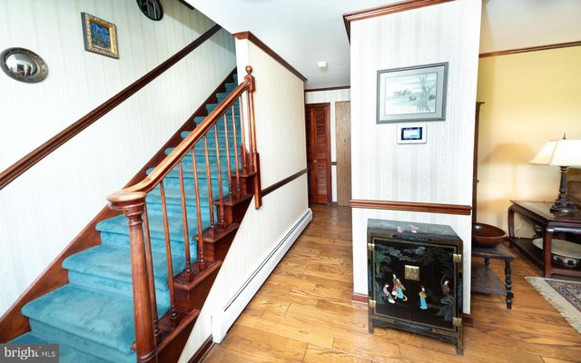 100 ALBRIGHT DR, Hanover, PA 17331