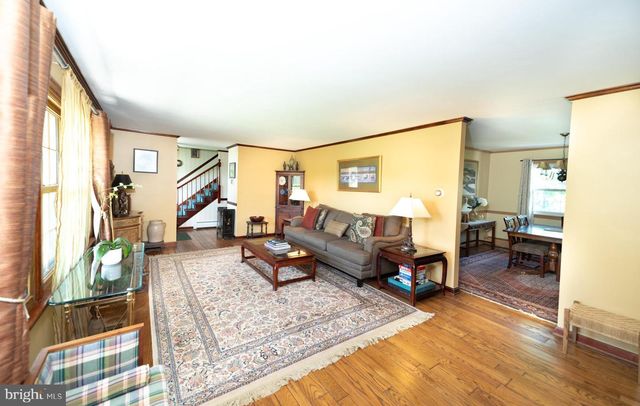 100 ALBRIGHT DR, Hanover, PA 17331