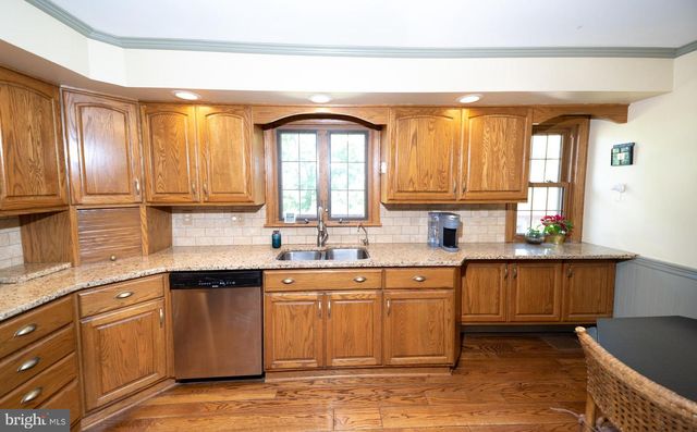 100 ALBRIGHT DR, Hanover, PA 17331
