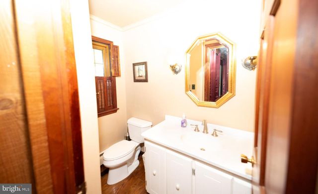 100 ALBRIGHT DR, Hanover, PA 17331
