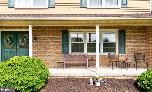 100 ALBRIGHT DR, Hanover, PA 17331