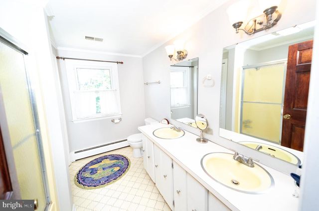 100 ALBRIGHT DR, Hanover, PA 17331