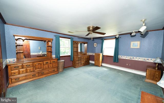 100 ALBRIGHT DR, Hanover, PA 17331