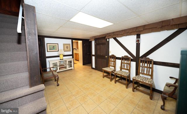 100 ALBRIGHT DR, Hanover, PA 17331