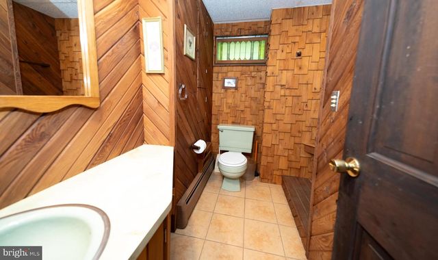 100 ALBRIGHT DR, Hanover, PA 17331