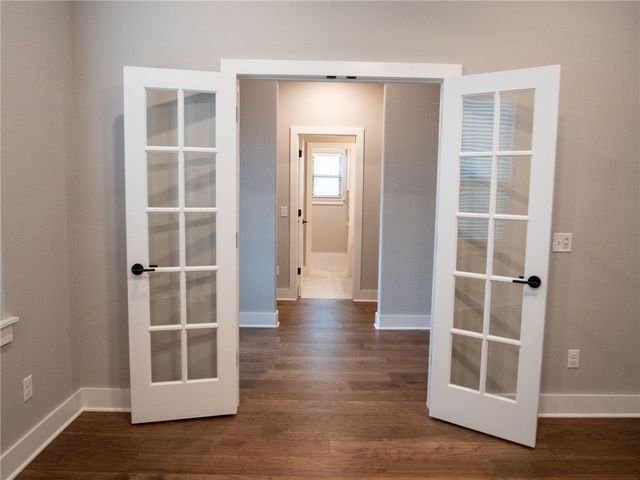 2128 S Magnificent Loop, Fayetteville, AR 72701