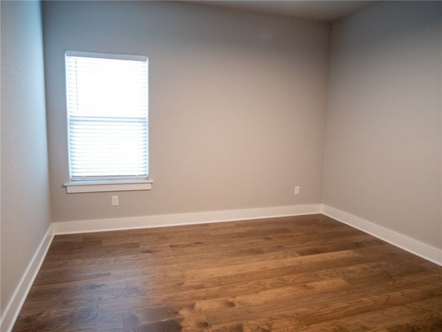 2128 S Magnificent Loop, Fayetteville, AR 72701