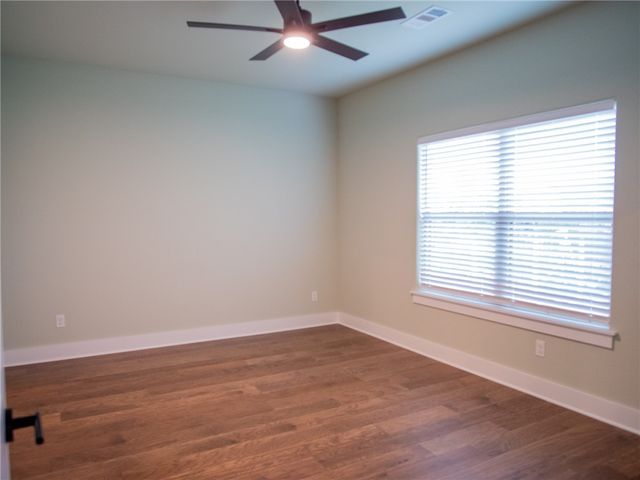 2128 S Magnificent Loop, Fayetteville, AR 72701