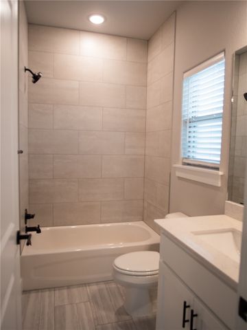 2128 S Magnificent Loop, Fayetteville, AR 72701