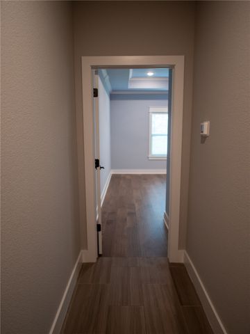 2128 S Magnificent Loop, Fayetteville, AR 72701