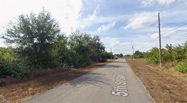 3006 5th ST SW, Lehigh Acres, FL 33976