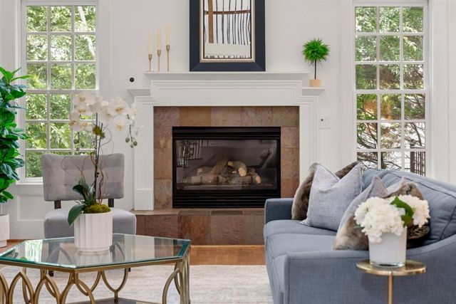 250 Enclave, Atlanta, GA 30342