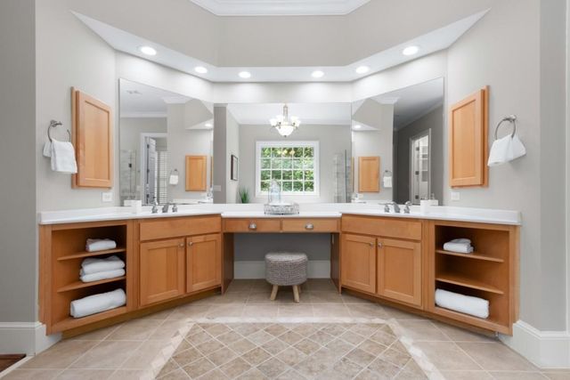 250 Enclave, Atlanta, GA 30342