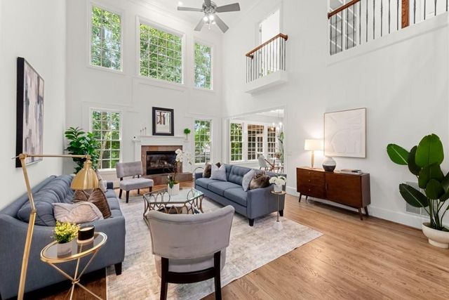 250 Enclave, Atlanta, GA 30342