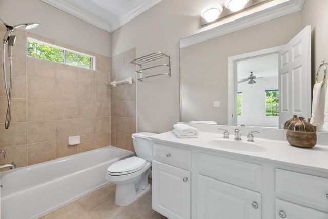 250 Enclave, Atlanta, GA 30342