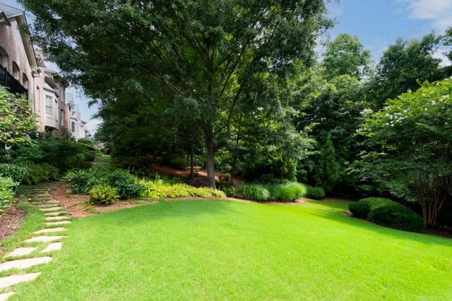 250 Enclave, Atlanta, GA 30342