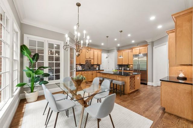 250 Enclave, Atlanta, GA 30342