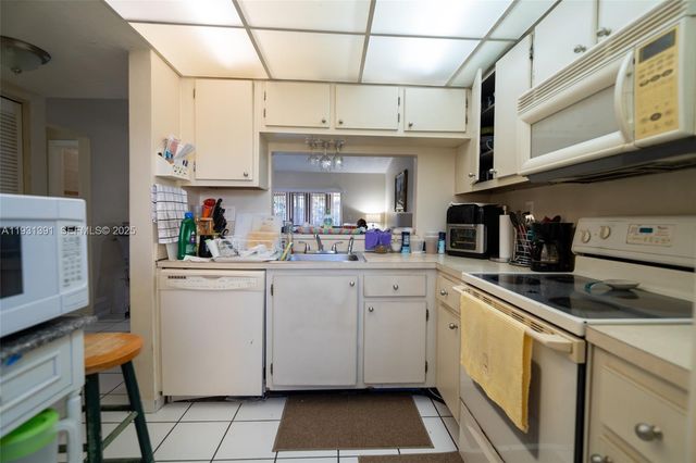 11310 SW 122nd Pl 11310, Miami, FL 33186