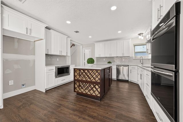 1018 Sherfield Ridge Drive, Katy, TX 77450