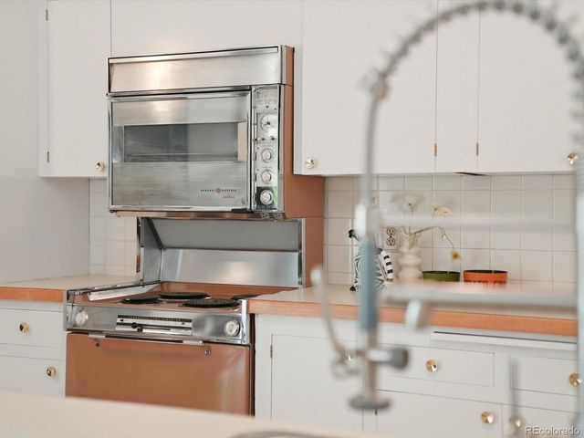 2630 S Wolff Way, Denver, CO 80219