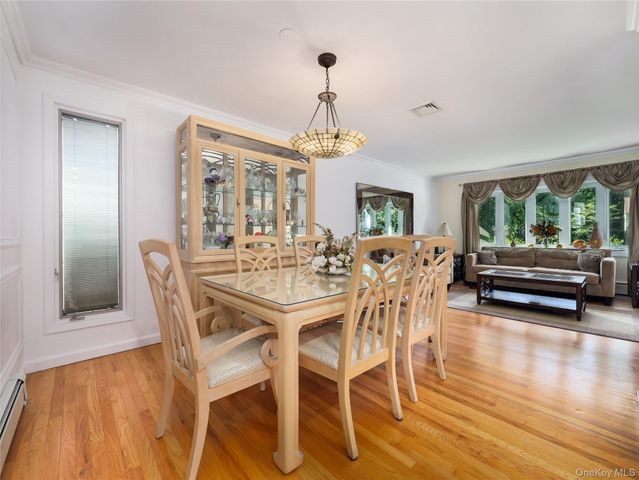 27 Will Rogers Lane, Nanuet, NY 10954