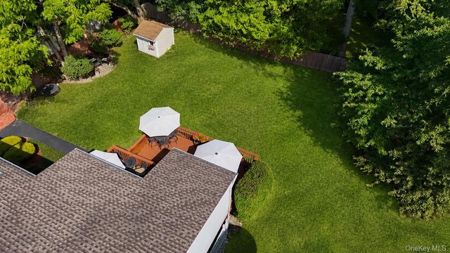 27 Will Rogers Lane, Nanuet, NY 10954