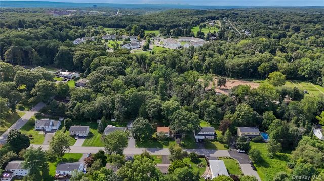 27 Will Rogers Lane, Nanuet, NY 10954