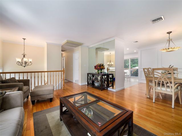 27 Will Rogers Lane, Nanuet, NY 10954