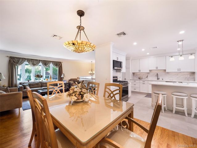 27 Will Rogers Lane, Nanuet, NY 10954