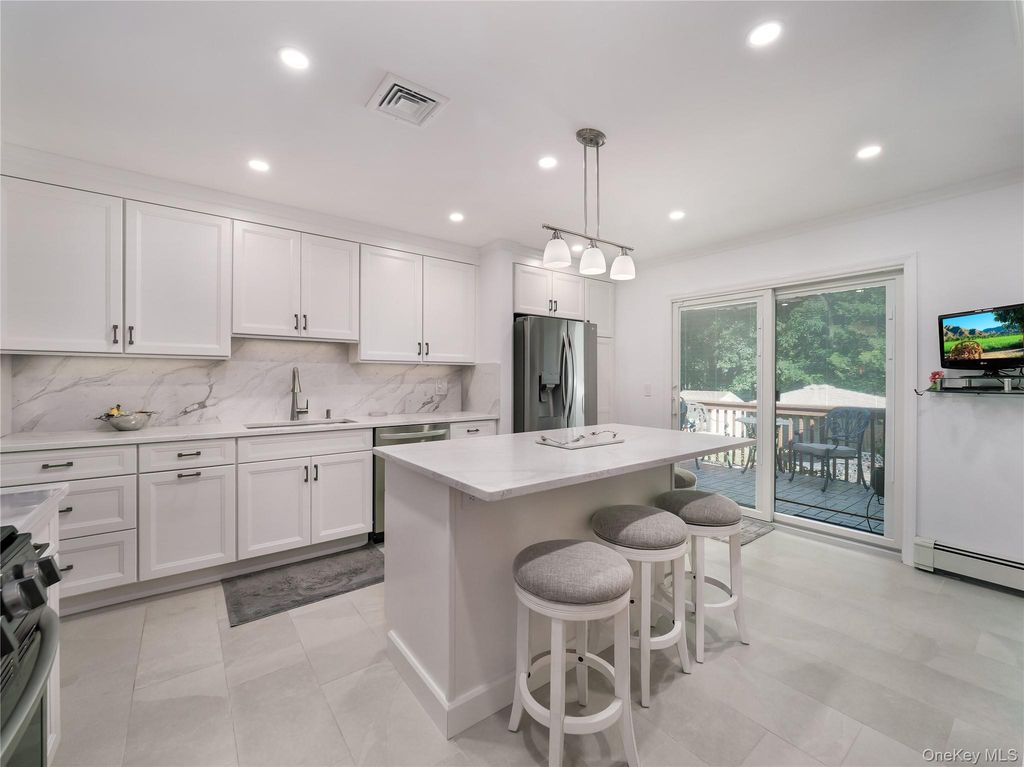 27 Will Rogers Lane, Nanuet, NY 10954 — photo 3