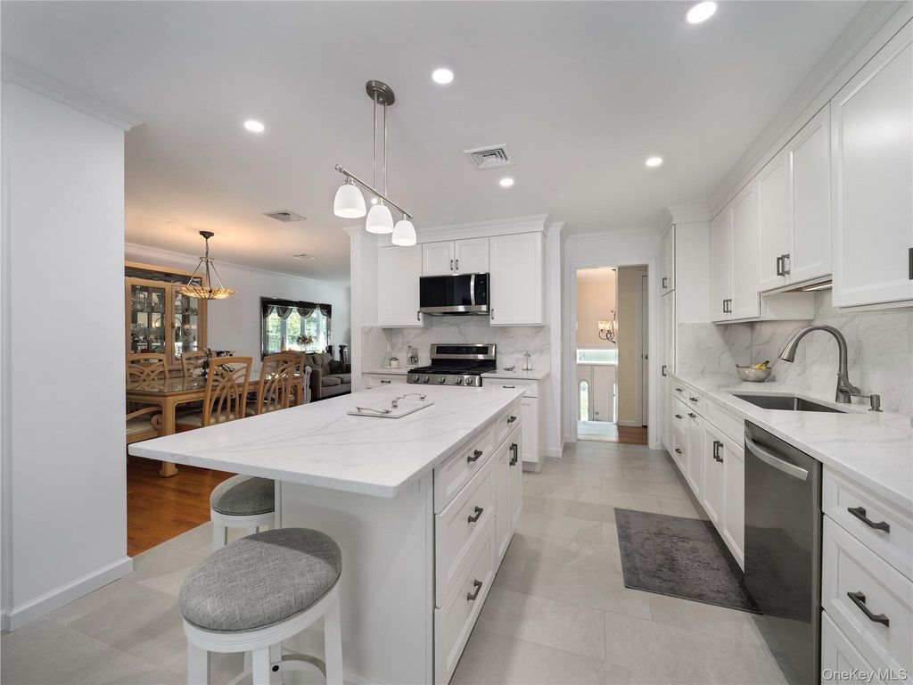 27 Will Rogers Lane, Nanuet, NY 10954 — photo 5