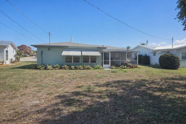 218 Olive Avenue, Port St. Lucie, FL 34952